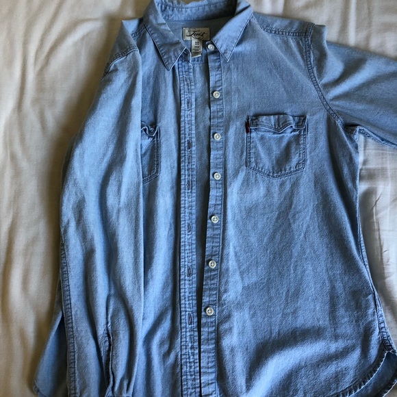 Women’s Denim Button-Up - Picture 2 of 3